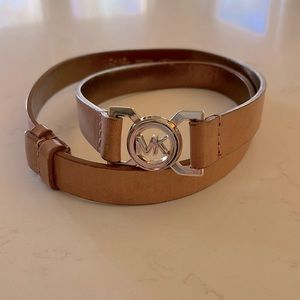 Michael Kors leather belt - size M, tan
